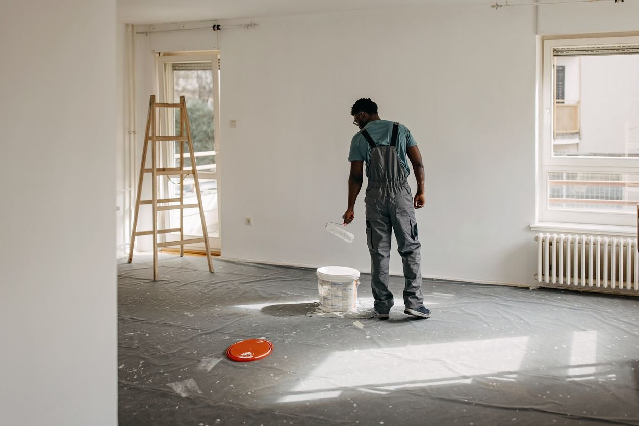 صباغ في دبي